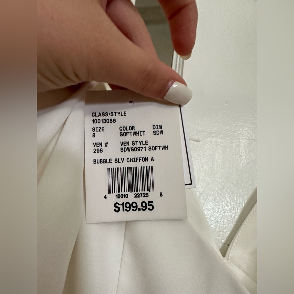 Brand new wedding dress with tags - Picture 7 of 7